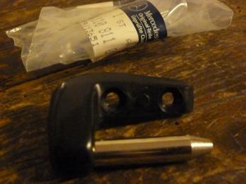 rechts Lager schwarz Sonnenblende 110 111 112 NOS